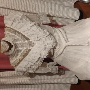 Vintage wedding dress
